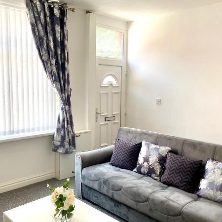 Cosy Cheerful 2 Bedrooms Near Piccadilly, Etihad Stadium Sleeps Up To 5 Manchester Extérieur photo
